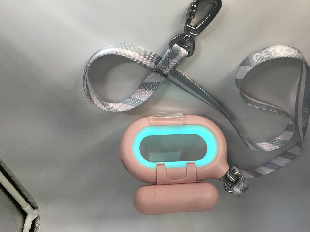 Automatic retractable pet tractor